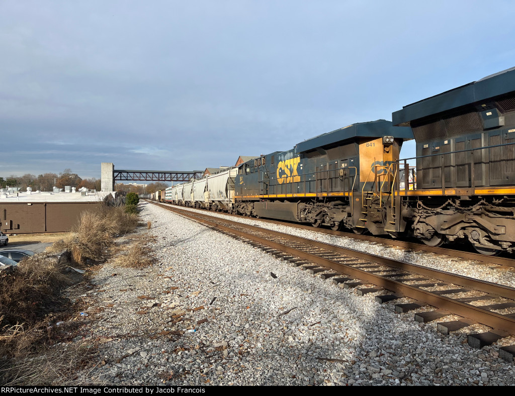 CSX 841